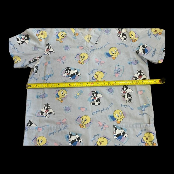 Vintage Tweety Bird Baby Looney Tunes All Over Women's Sz XL V-Neck Scrub Top - Picture 6 of 7